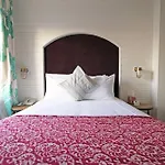 Cadillac Hotel